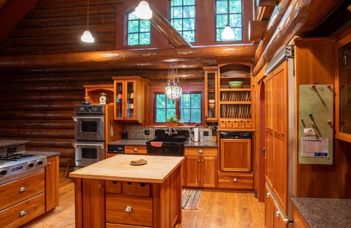 Phelps Cabin | Northwoods Lake Escape Bonfires, Boats & Fish!