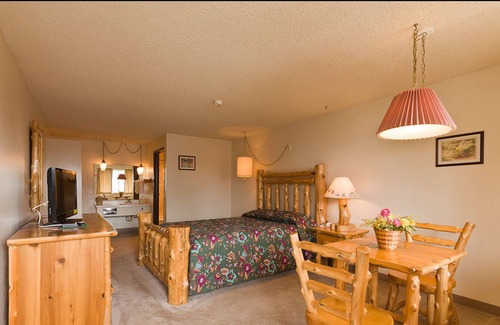 Blaine Hotel | Northwoods Motel