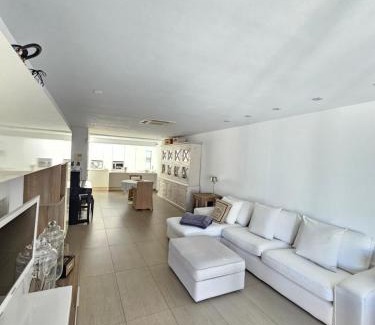 Los Cristianos Villa | Nosotros Luxury Villa