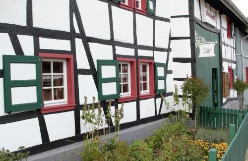Schleiden Apartment | Nostalgic apartment in the Eifel region