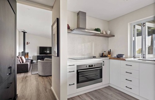 Yallingup Siding House | Notable Downs Estate near Margaret River Wineries