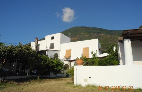 Santa Marina Salina Bed & Breakfast | Note di Salina