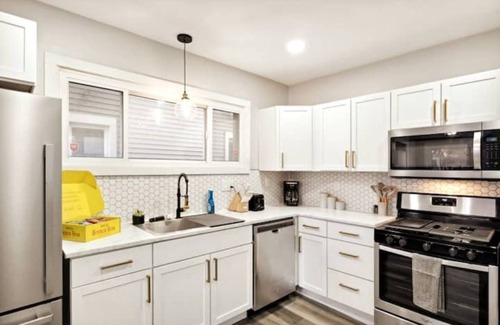 Northeast South Bend House | Notre Dame Closeby Within 1 mile - Comfortable & Convenient!