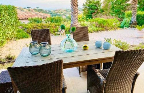 Sainte-Maxime Apartment | Notre Maísoinette Schönes Reihenendhaus mit schöner Terrasse Meerblick