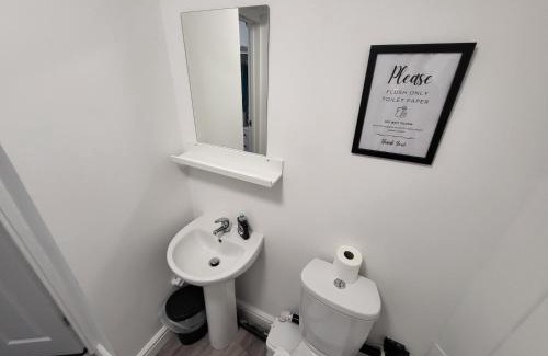Nottingham Apartment | Nottingham Forest Rd, Short Stays