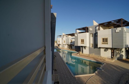 Village Road Apartment | Noura Luxury Hotel Villa with free Pool and Beach access in Hurghada