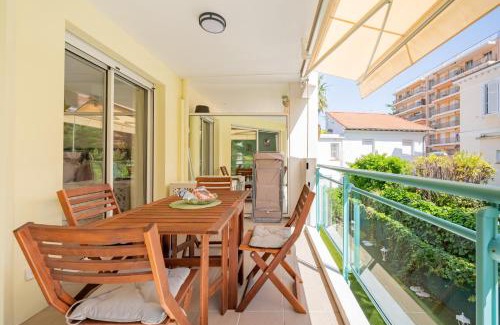 Cap-d'Antibes Apartment | Novaä