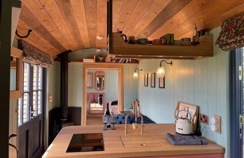 Beaminster RV Rental | Novelist Double Shepherd's Hut with expansive view