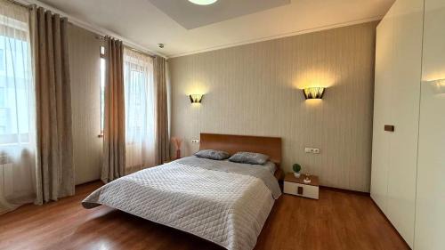 Dzerzhyns'kyi District Apartment | Novgorodskaya street