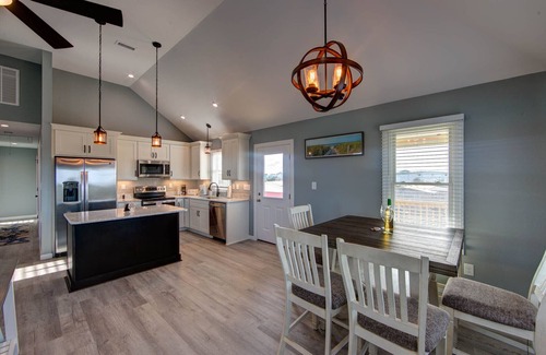 Avon House | Novice 4BRM/3Bath house on the canal/sound access close to the beach