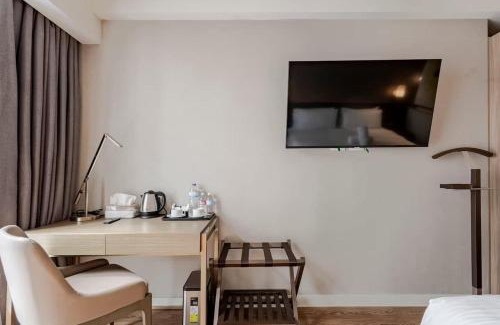 Makati Hotel | NOVO Acqua Manila by Khendra Residence