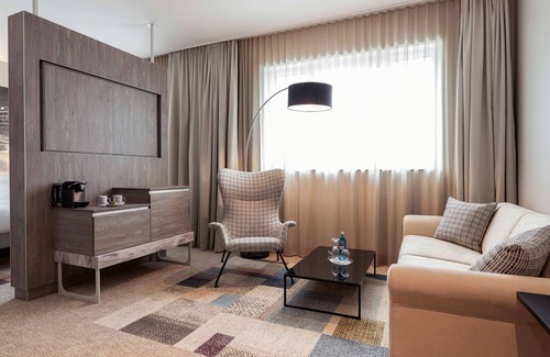 Lichtenbroich Hotel | Novotel Duesseldorf Airport