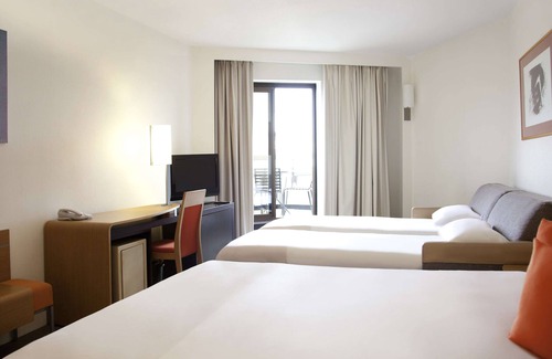 Saint-Menet Hotel | Novotel Marseille Est Porte d'Aubagne