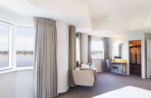 Perth Central Business District Hotel | Novotel Perth Langley