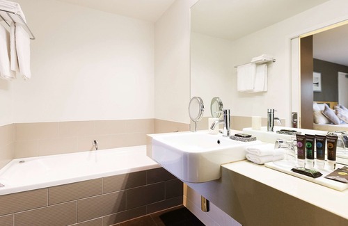 Queenstown City Centre Hotel | Novotel Queenstown Lakeside