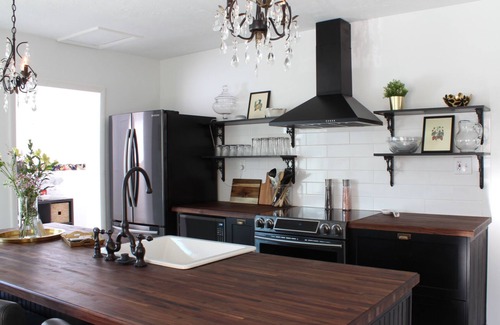 Coalville House | Now Accepting Reservations! It's great to have our guests back!