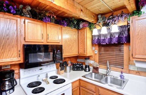 Sevierville Cabin | Now Avail Oct 12-17 Stairway to Heaven, Secluded, Elegant, Breathtaking Views!