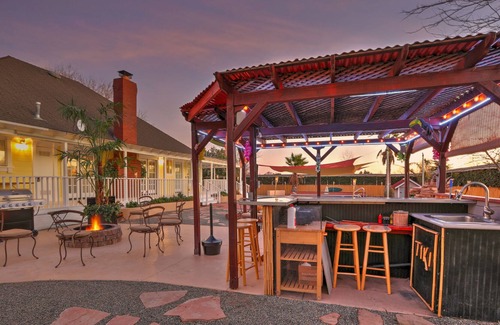 Paso Robles House | NOW ON VRBO! Hearts Place - Victorian Vacation