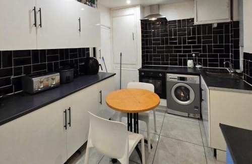 Harehills House | Nowell Walk