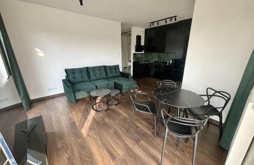 Lodz Apartment | Nowoczesny apartament Pomorska Park, świetny dojazd, blisko centrum, UŁ, CKD UMed, Lumumbowo