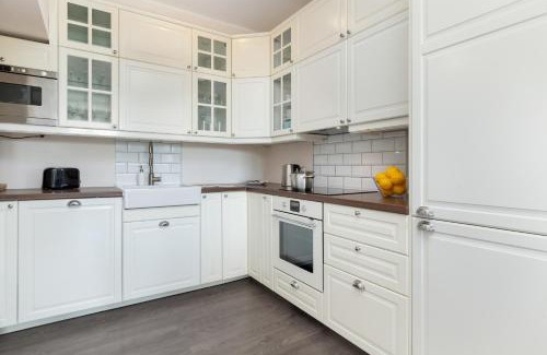 Gdansk Apartment | Nowoczesny Apartament w Spokojnej Okolicy z Parkingiem by Rent like home