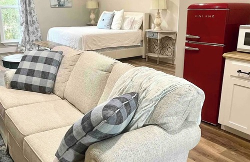 Oxford Apartment | nPrivate studio in farm stay in Oxford, Mississippi