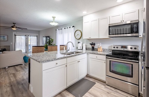 Jacksonville Beach House | nThe Palm Cottage Jax Beach