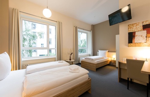Friedrichshain Hotel | Nu Wave Hotel - Digital Access 2025