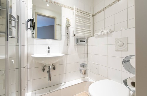 Friedrichshain Hotel | Nu Wave Hotel - Digital Access 2025