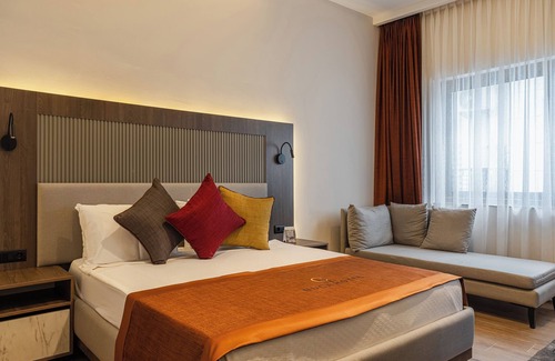 Eski Lara Hotel | NUCA HOMES