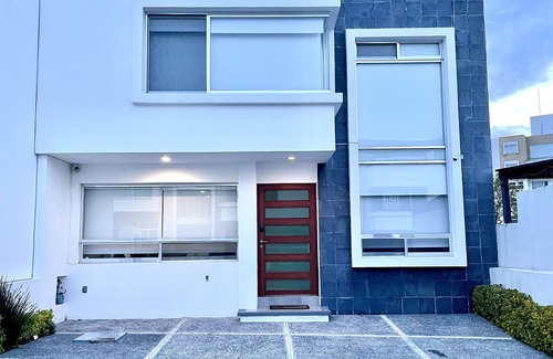 Queretaro House | "Nuestra Casita" en Millenio 3-Lucepolis Coto Club