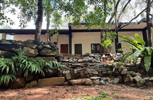 Anuradhapura Hotel | Nugasewana Guest