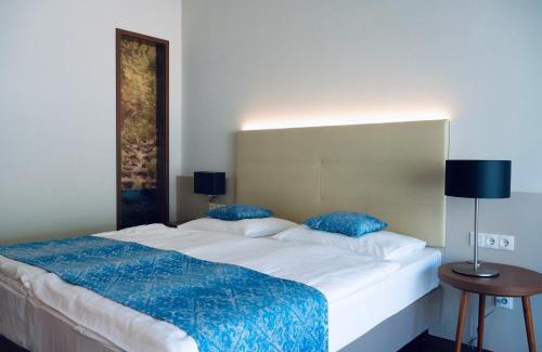 Senftenberg Bed & Breakfast | Nuhr Medical - Hotel & Restaurant - Ab 3 Nächtigungen von 04 Dezember 2025 bis 08 Dezember 2025 kostenlose 20 Minuten Massage-Halbpension inkludiert Minus 20 Prozent auf Kosmetikbehandlungen