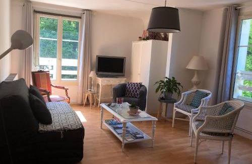 Rouxmesnil-Bouteilles Apartment | Nuit à deux pas de Dieppe