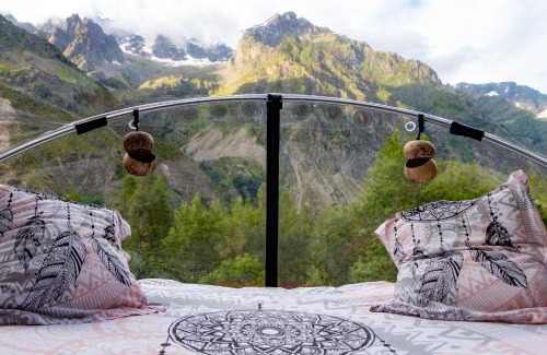 La Chapelle-en-Valgodemard Other | Nuit insolite bulle forêt glamping