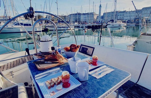 La Rochelle City Centre Boat Rental | Nuits au Port - Grand Voilier à Quai - Coriandre II