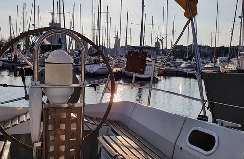 La Rochelle City Centre Boat Rental | Nuits au Port - Navire à Quai au Vieux Port - Super Castor