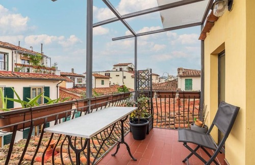 Sant' Ambrogio Apartment | Numa Florence Palazzo Haggis