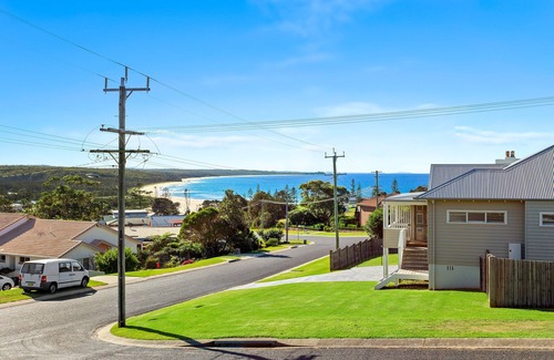 Dalmeny House | Number 10 Mesmerising! Beach and Bike Haven