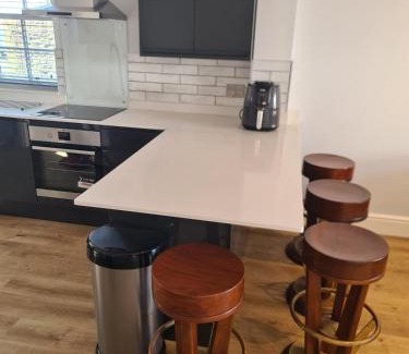 Topsham House | Number 10 - Stunning brand new house - sleeps 6 - free parking