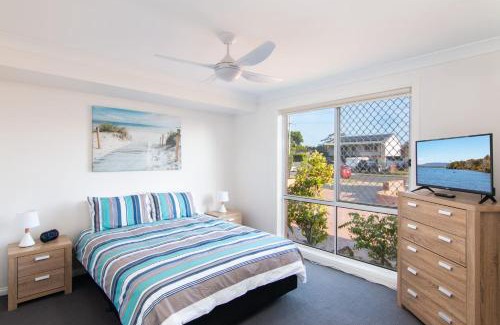 Tuncurry House | Number 4 at 27 South Street