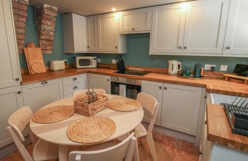 Coalbrookdale House | Number 6