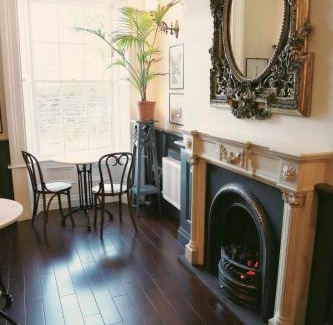 Londonderry House | Number 8 The Townhouse