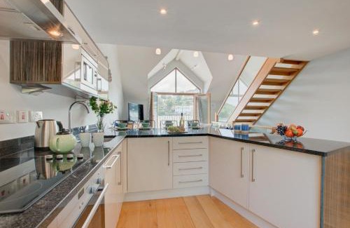 West Looe Apartment | Number One The Creekside