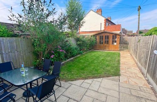 Hornsea House | Number Seven Hornsea pet friendly holiday home