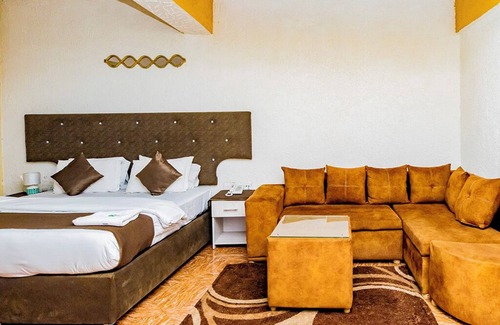 Eastleigh Hotel | Nur Complex Hotel