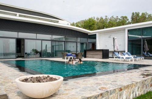 Abu Dhabi Villa | Nurai Losin Estate Villa