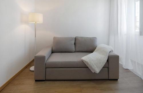 Praia da Vitoria House | Nuria House