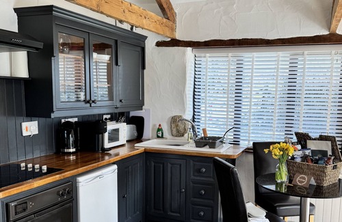 Mount Cottage | Nuthatch Cottage - One Bedroom Cottage, Sleeps 2