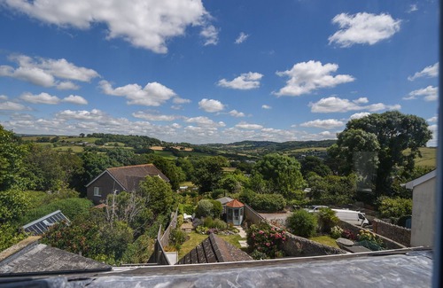 Charmouth Cottage | Nutwood